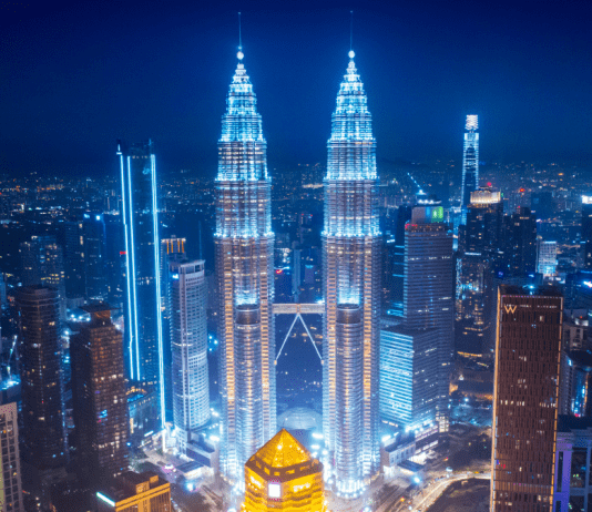Twin Towers Kuala Lumpur: Explore The Malaysia’s Iconic Wonder twin towers kuala lumpur